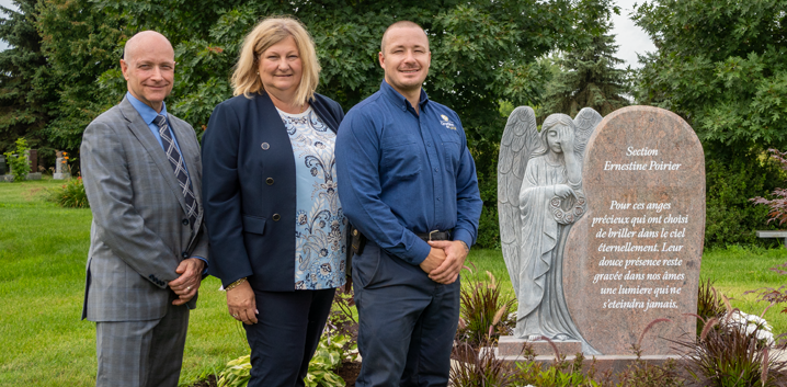 L'inauguration d'une nouvelle section au
Cimetière de Laval